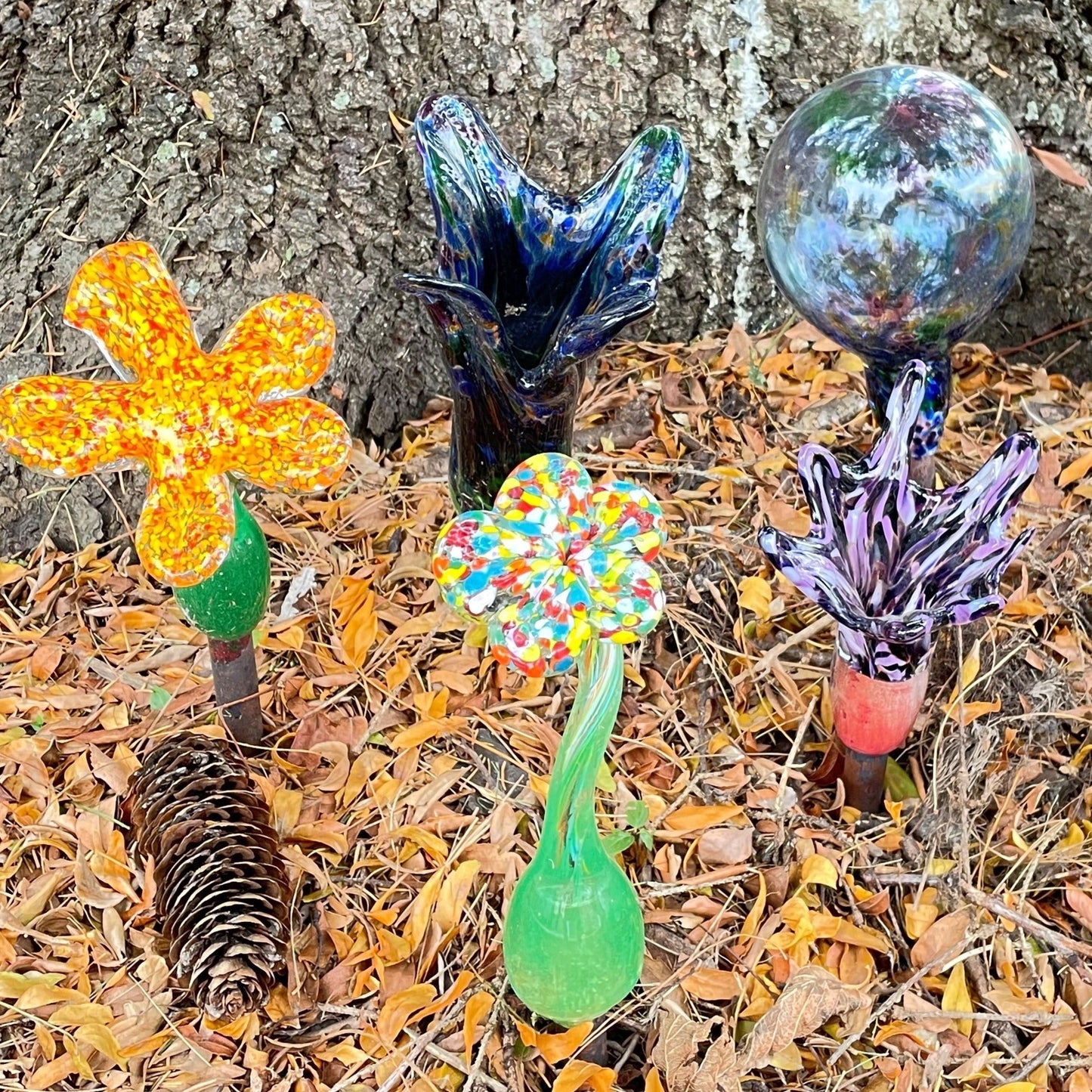 GLASS YARD/ GARDEN ART: APRIL 18