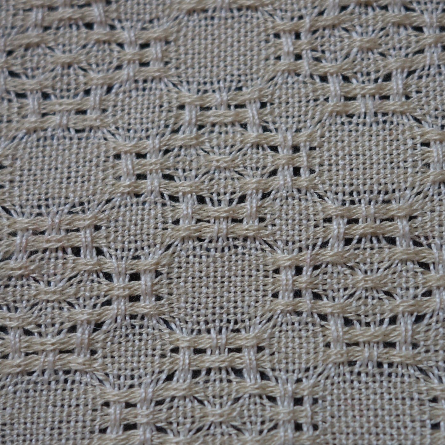 HANDWOVEN LACE STRUCTURES