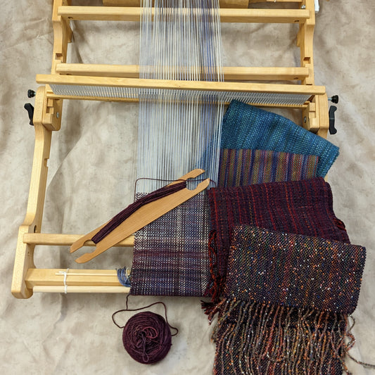 WEAVING ON A RIGID HEDDLE LOOM