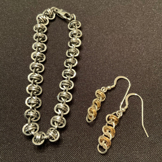 EXPLORING CHAINMAILLE WEAVES - BARREL WEAVE