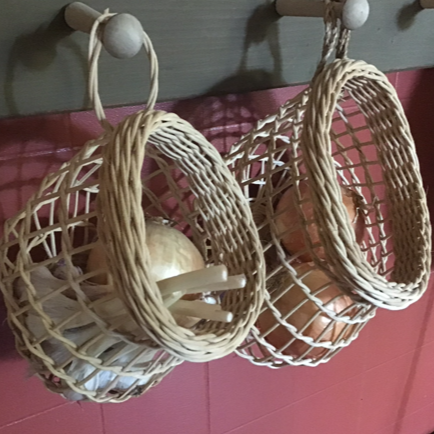 GARLIC BASKET